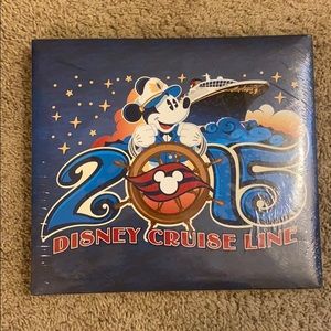 Vintage 2015 Disney Cruise Line Scrapbook